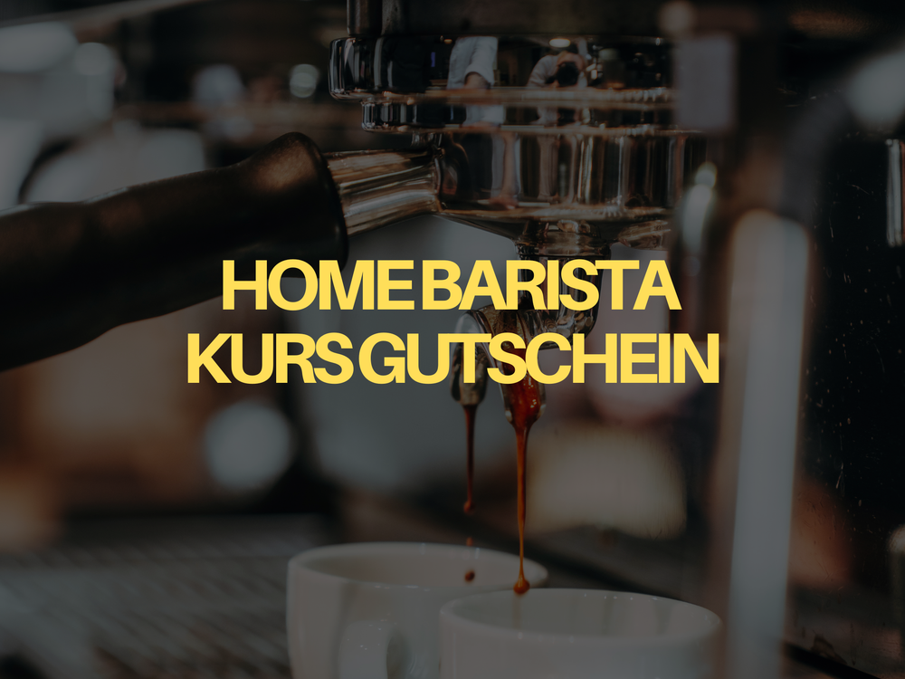 HOME BARISTA KURS GUTSCHEIN auf einer Kaffeemaschine mit Kaffeetropfen.
